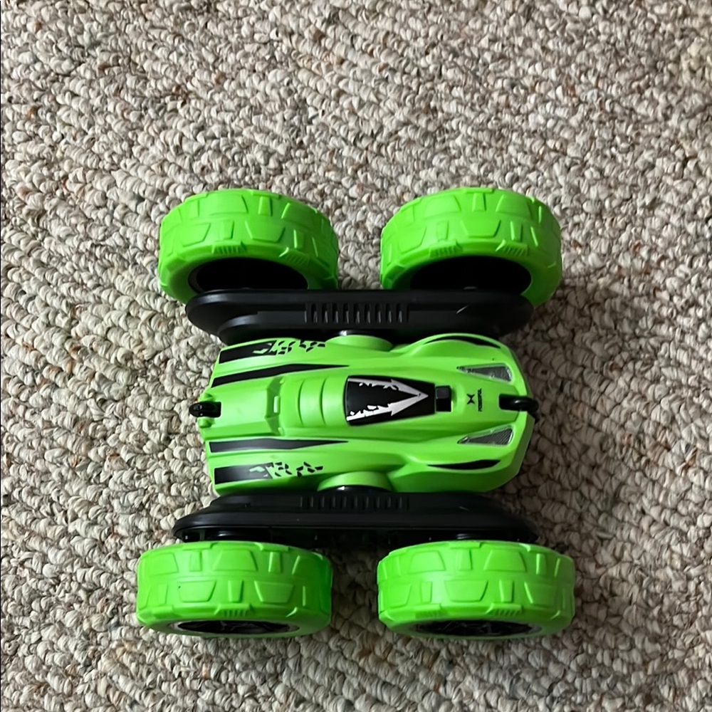 *Green Stunt Car Toy